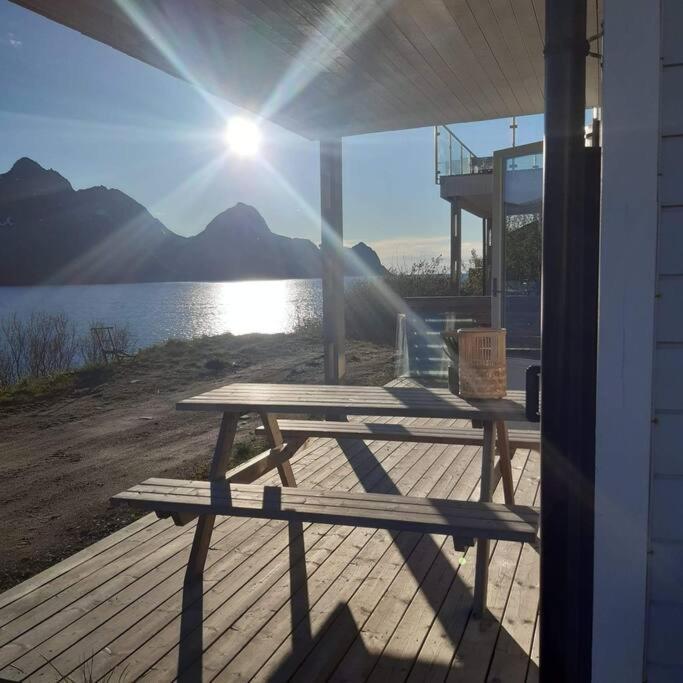 Senja, Husoy I Senja. Leilighet Med Utsikt Over Fjord Og Fjell Tofta Kültér fotó